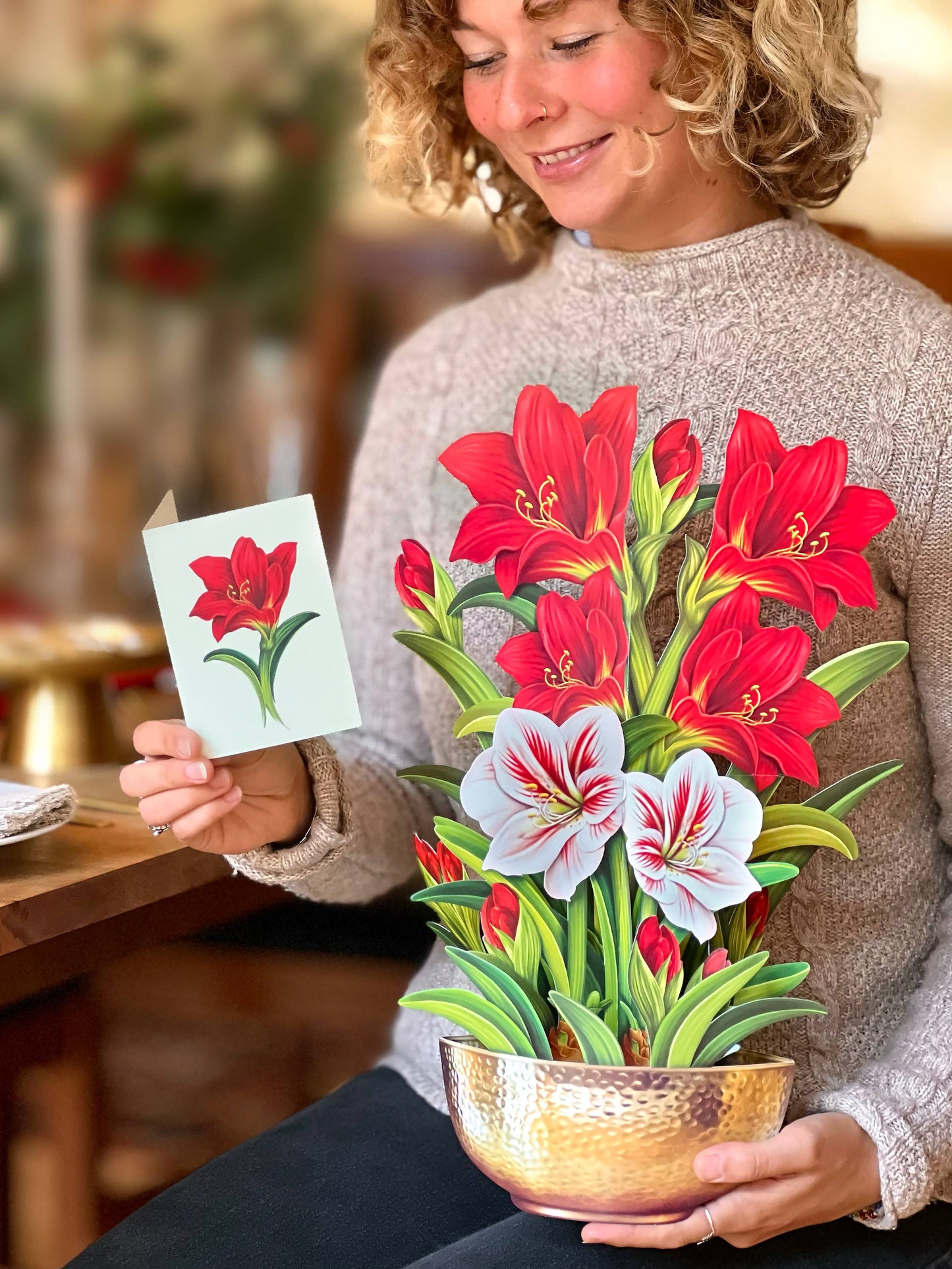 Scarlet Amaryllis (8 Pop-up Greeting Cards)